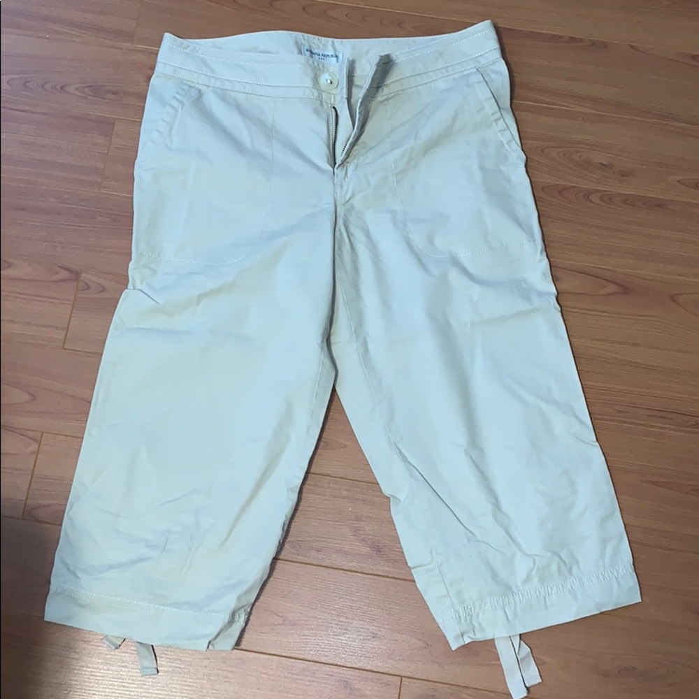 Khaki capris